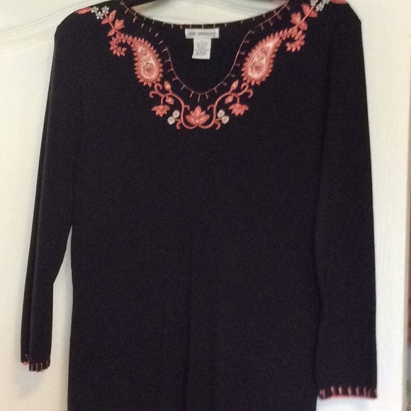 Light weight sweater - Picture 1 of 3